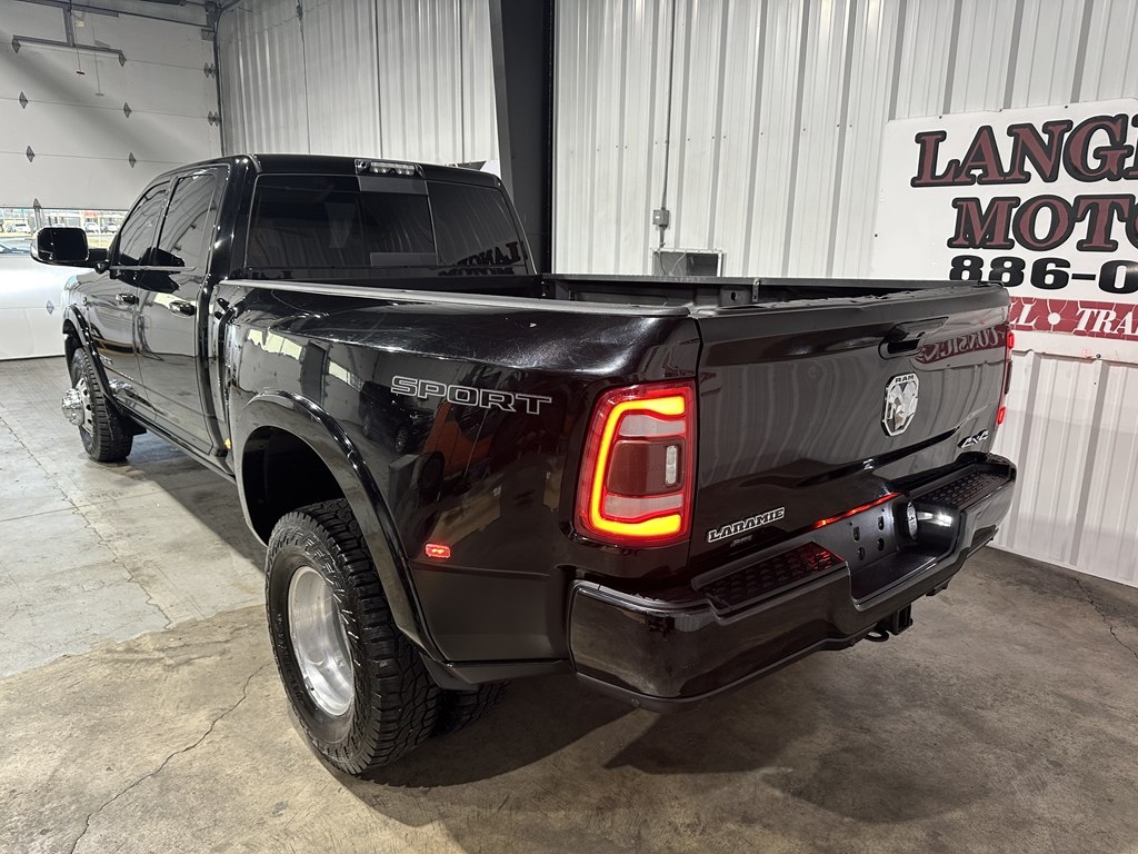 RAM 3500 Laramie 4x4 Crew Cab 8' Box 2019