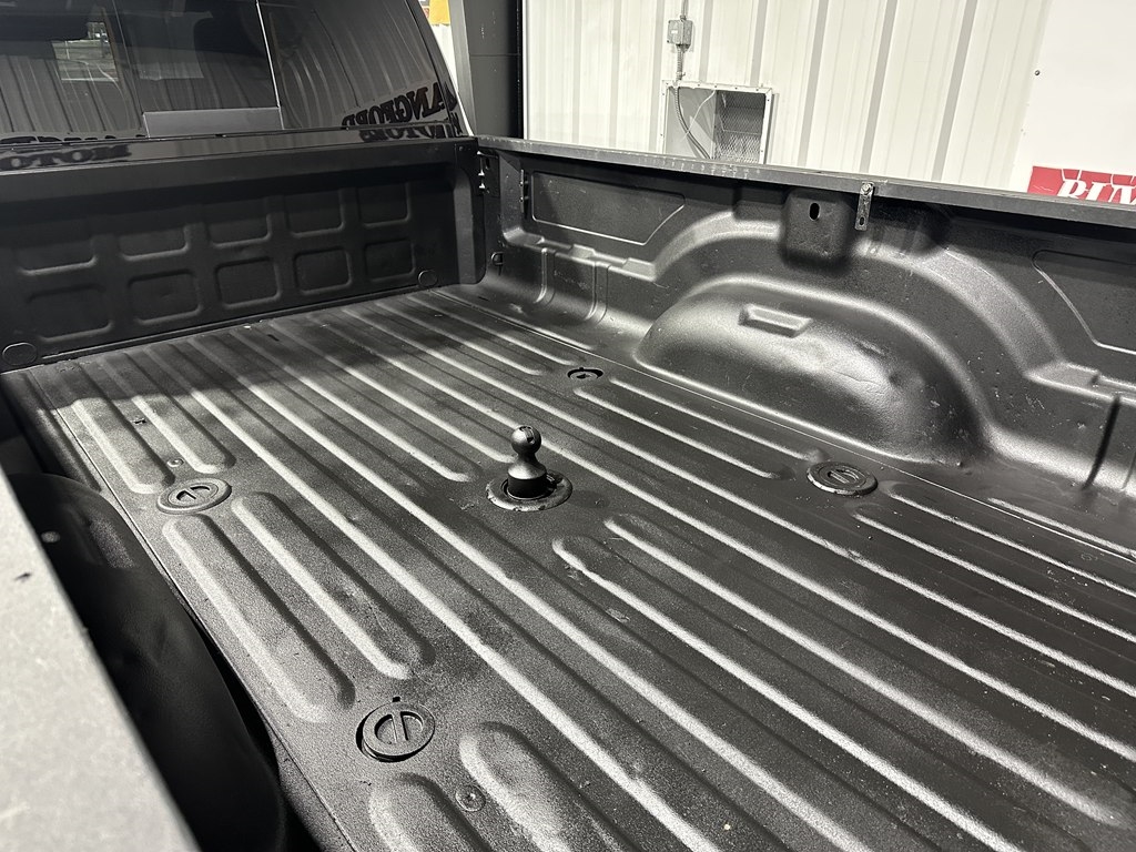 RAM 3500 Laramie 4x4 Crew Cab 8' Box 2019