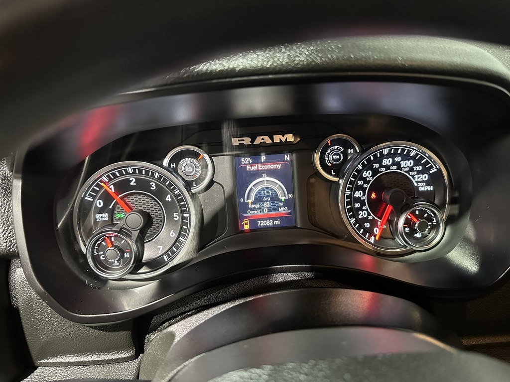 RAM 2500 Tradesman 4x4 Crew Cab 8' Box 2021