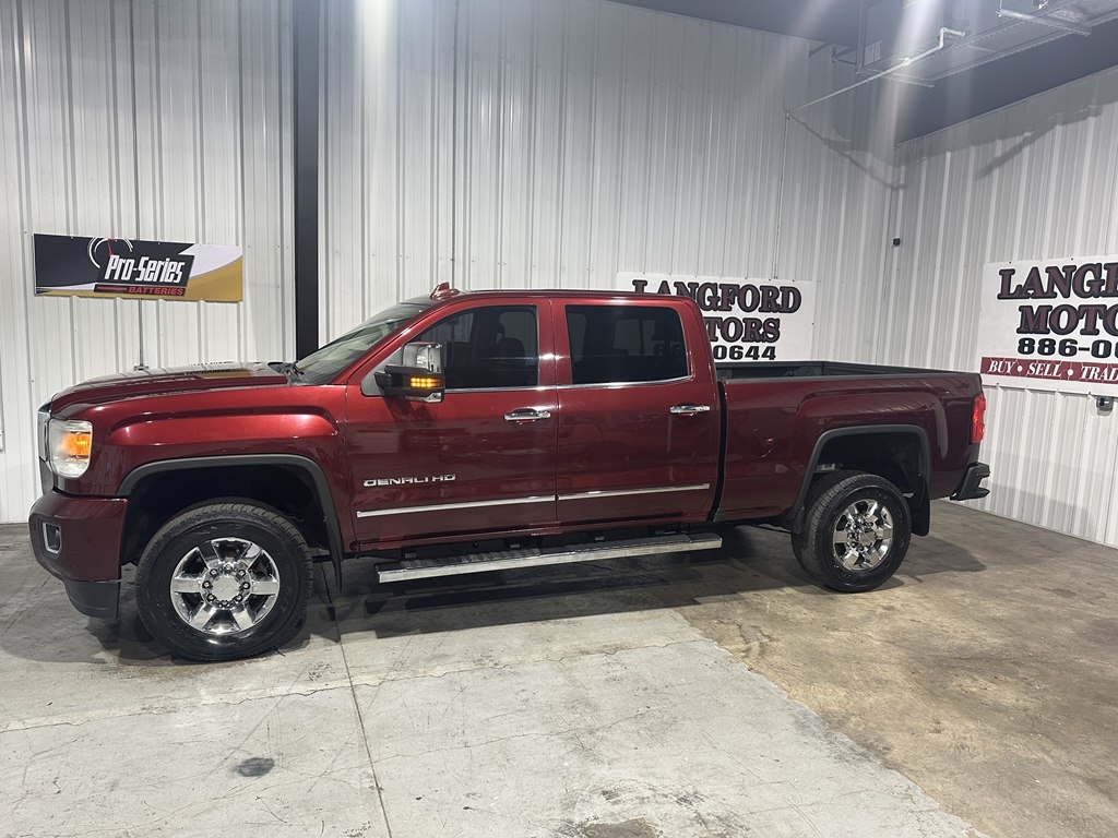 2016 GMC Sierra 2500HD 4WD Crew Cab 153.7" Denali