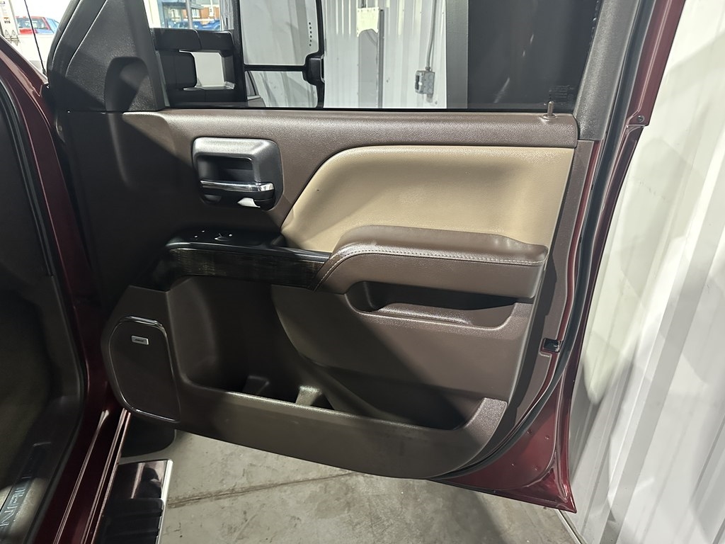 GMC Sierra 2500HD 4WD Crew Cab 153.7" Denali 2016