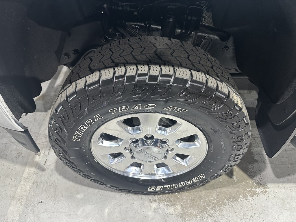 GMC Sierra 2500HD 4WD Double Cab 144.2" SLE 2015