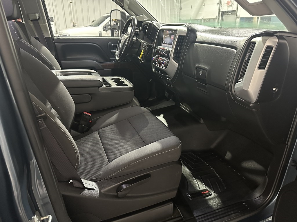 GMC Sierra 2500HD 4WD Double Cab 144.2" SLE 2015