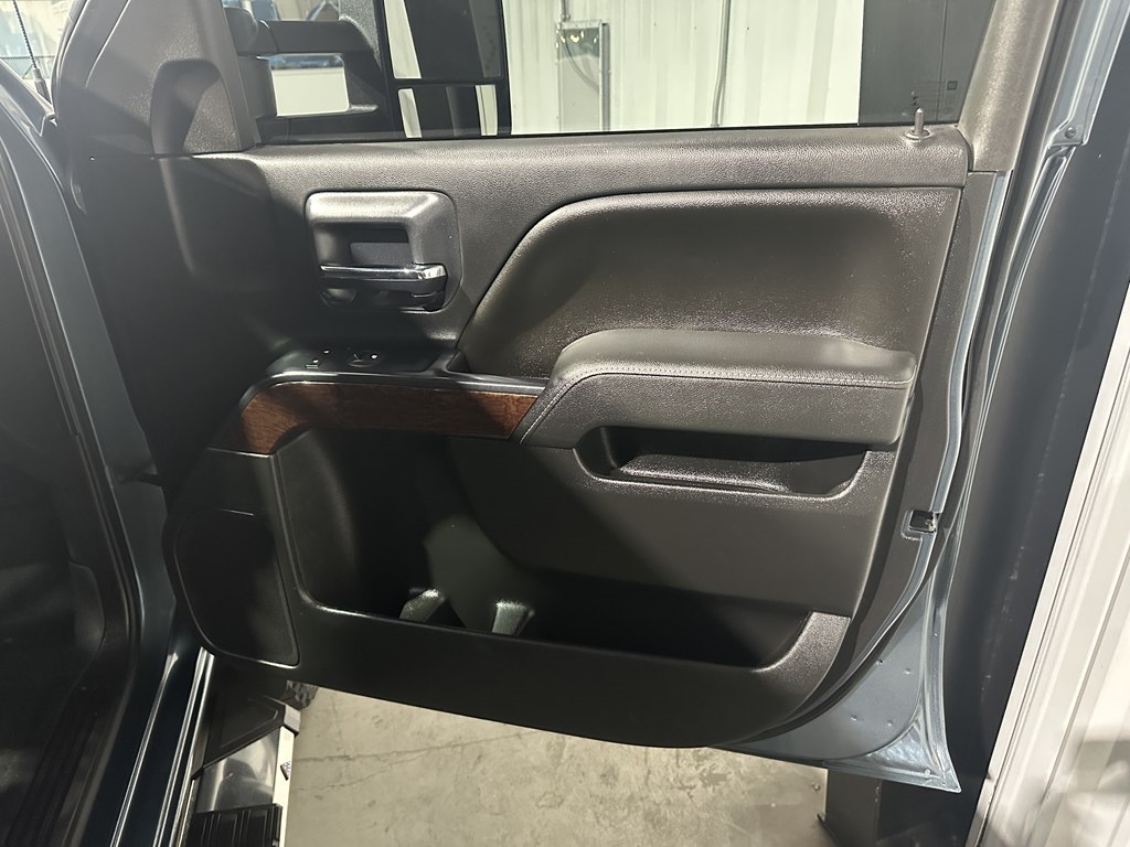 GMC Sierra 2500HD 4WD Double Cab 144.2" SLE 2015