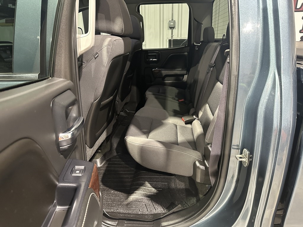 GMC Sierra 2500HD 4WD Double Cab 144.2" SLE 2015