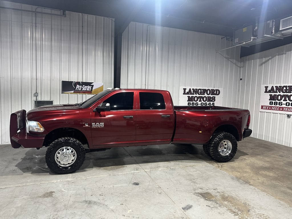 RAM 3500 Tradesman 4x4 Crew Cab 8' Box 2018