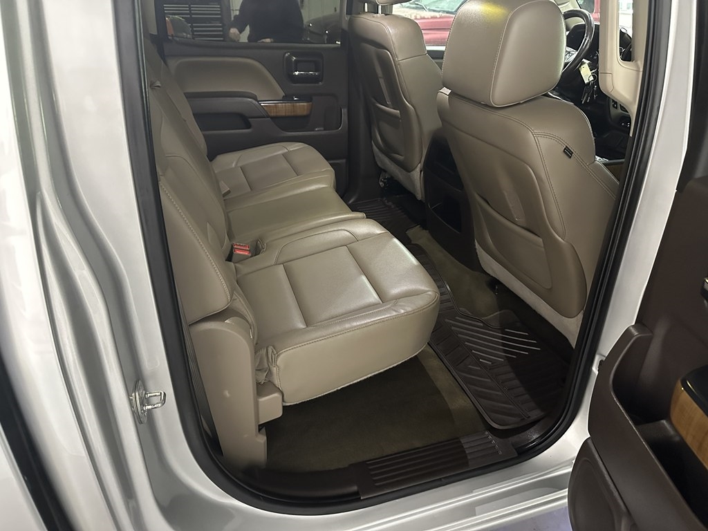 GMC Sierra 1500 4WD Crew Cab 143.5" SLT 2015