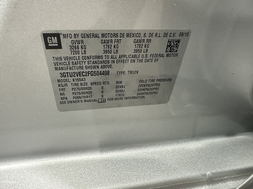 GMC Sierra 1500 4WD Crew Cab 143.5" SLT 2015