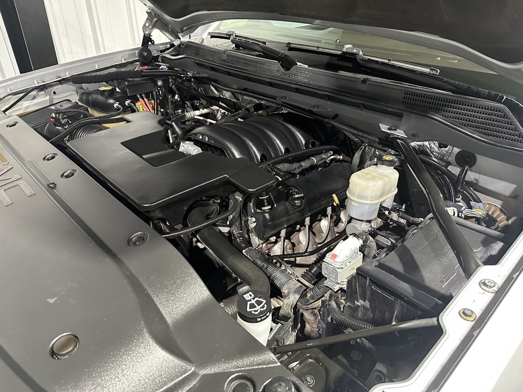 GMC Sierra 1500 4WD Crew Cab 143.5" SLT 2015