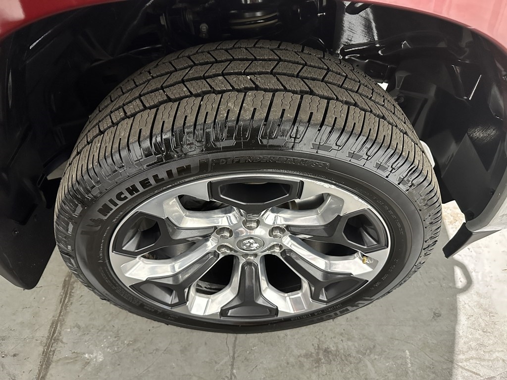 RAM 1500 Longhorn 4x4 Crew Cab 5'7" Box 2022