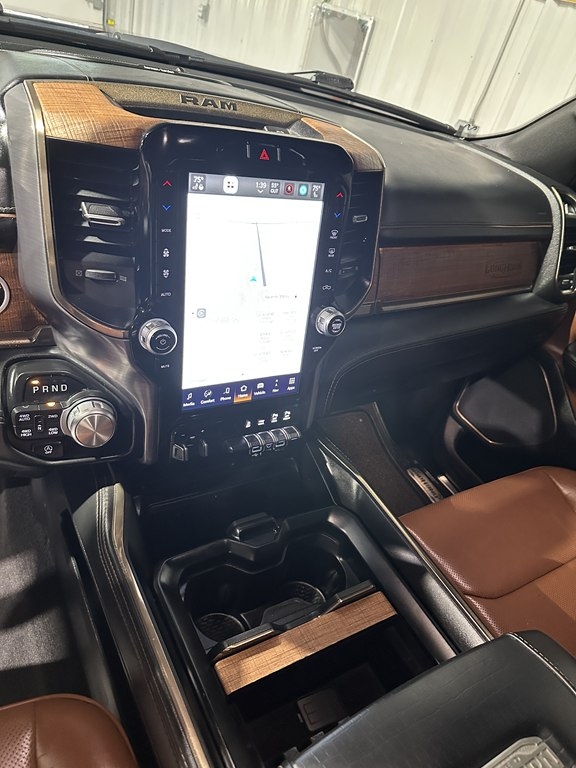 RAM 1500 Longhorn 4x4 Crew Cab 5'7" Box 2022