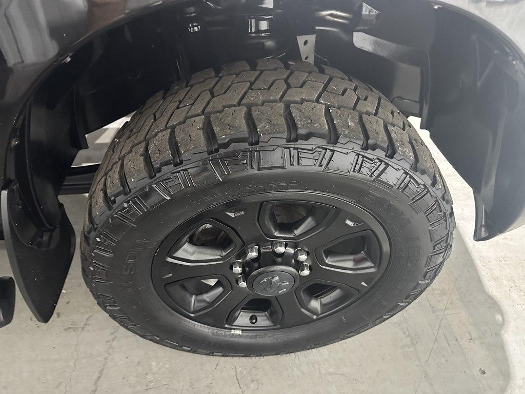 RAM 2500 Tradesman 4x2 Crew Cab 6'4" Box 2018