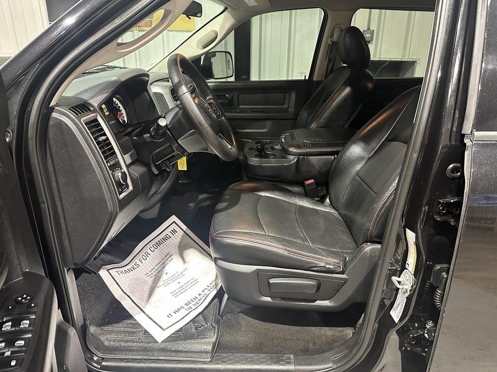 RAM 2500 Tradesman 4x2 Crew Cab 6'4" Box 2018