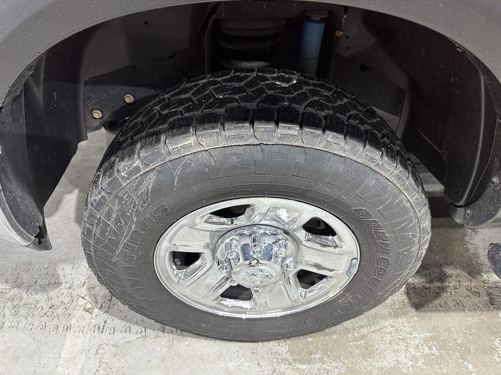 RAM 2500 Tradesman 4x4 Crew Cab 6'4" Box 2018