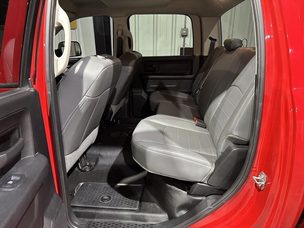 RAM 2500 Tradesman 4x4 Crew Cab 6'4" Box 2018