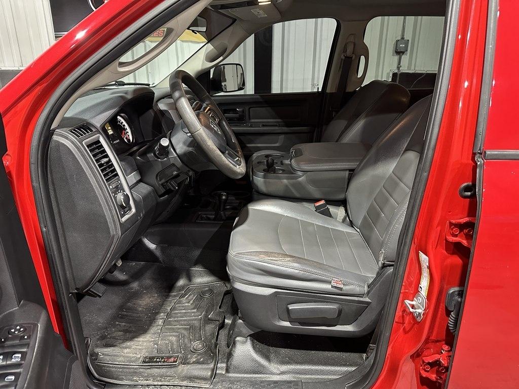 RAM 2500 Tradesman 4x4 Crew Cab 6'4" Box 2018