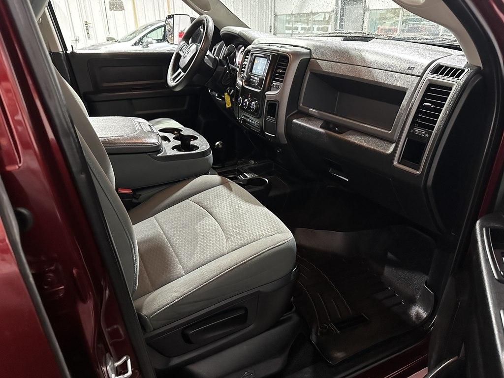 RAM 3500 4WD Crew Cab 169" Tradesman 2016