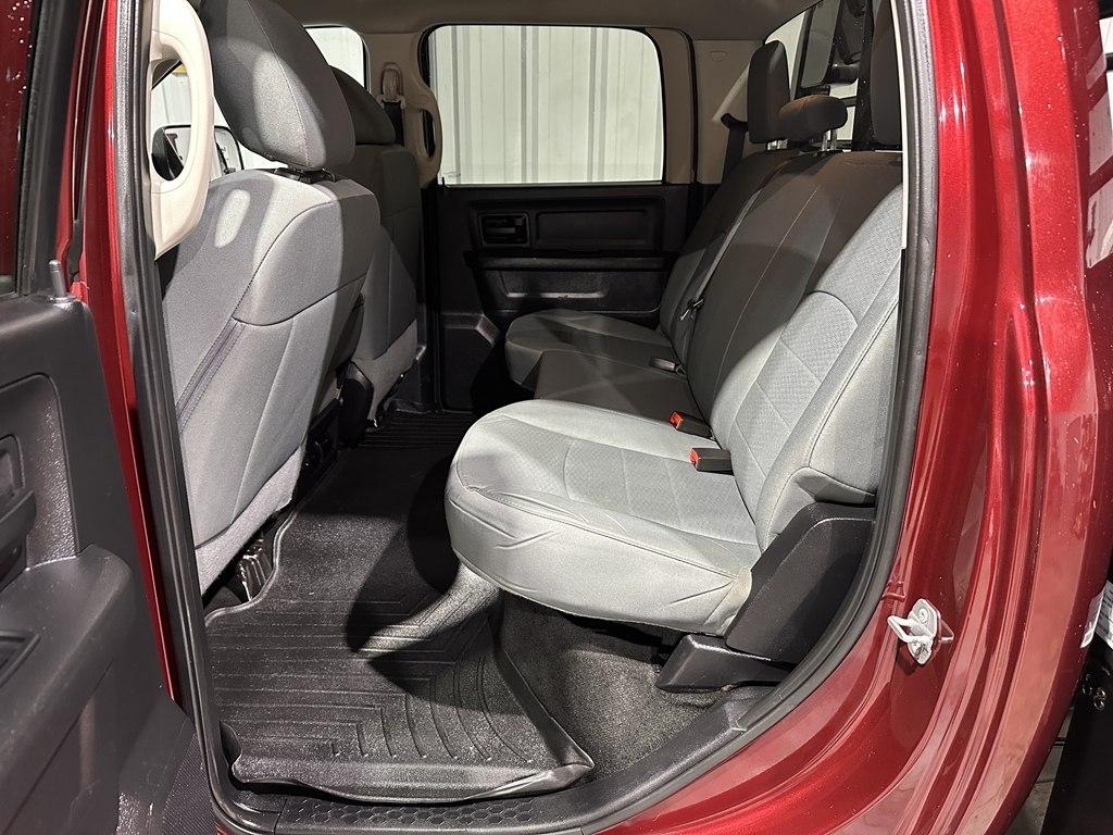 RAM 3500 4WD Crew Cab 169" Tradesman 2016