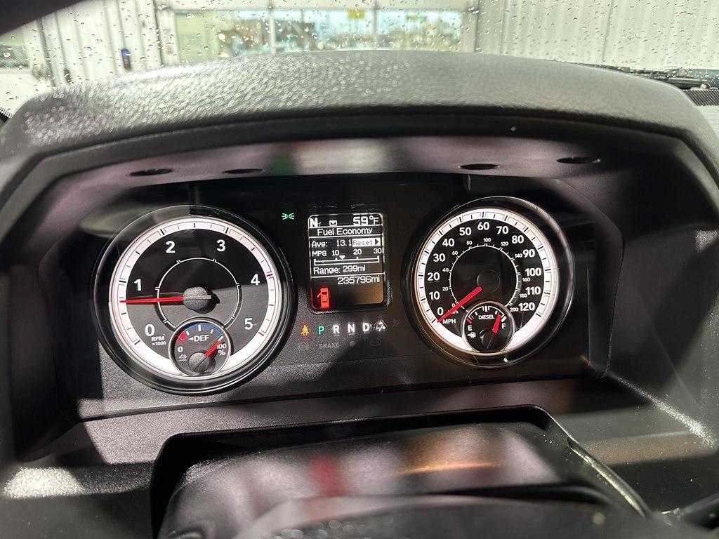 RAM 3500 4WD Crew Cab 169" Tradesman 2016