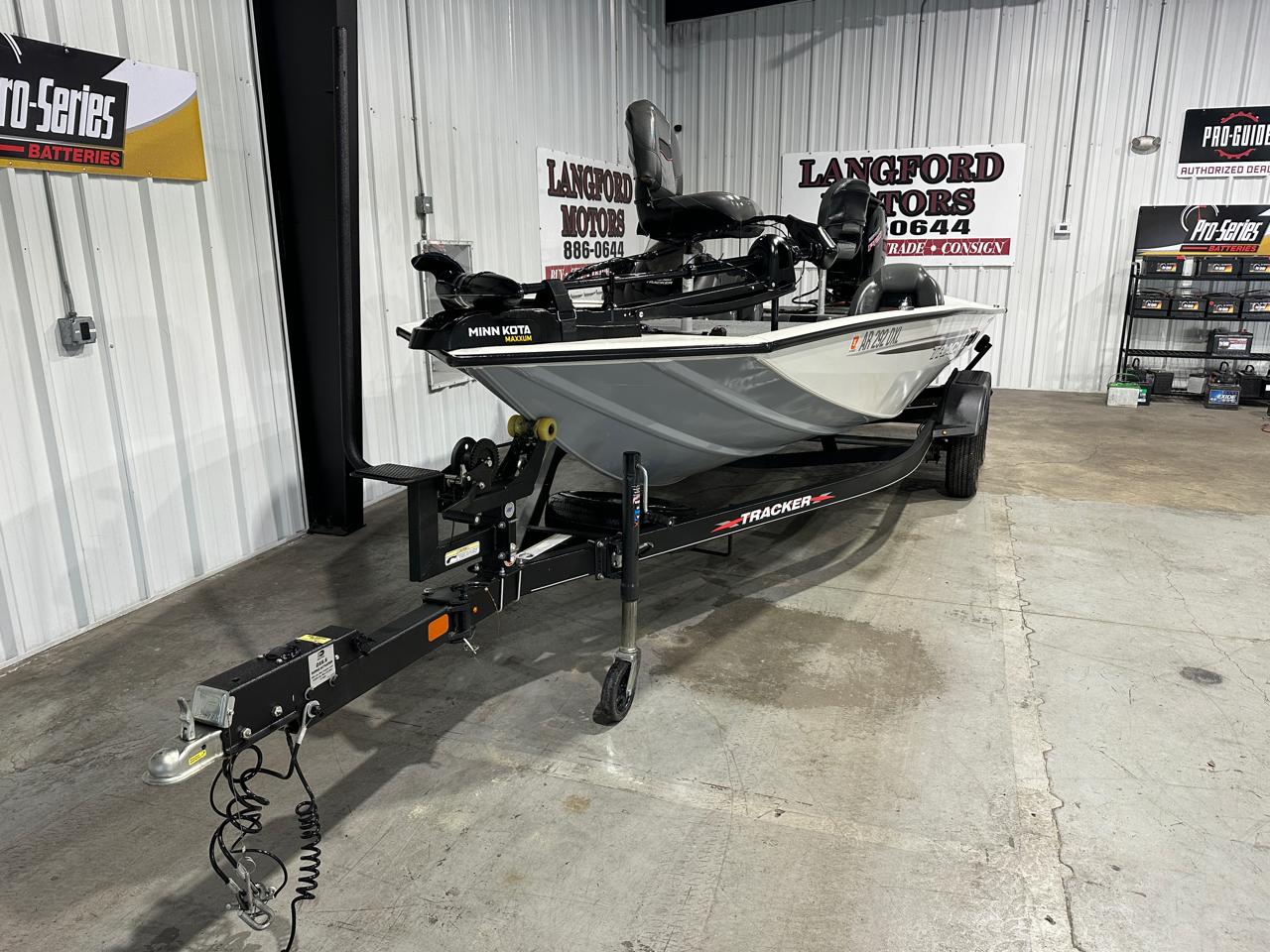 Tracker Pro Team 195 TXW  2023