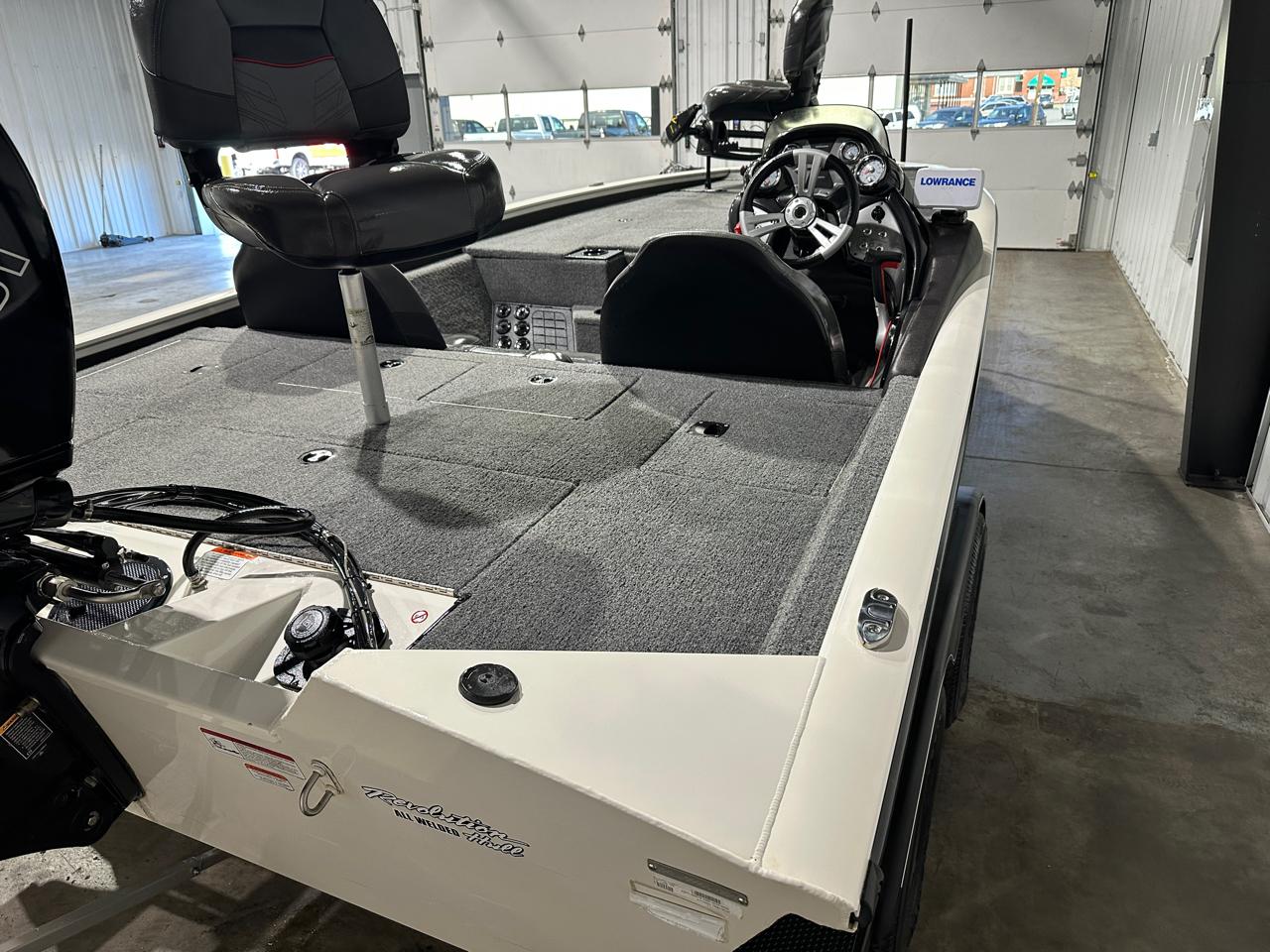 Tracker Pro Team 195 TXW  2023