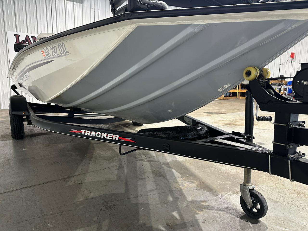 Tracker Pro Team 195 TXW  2023