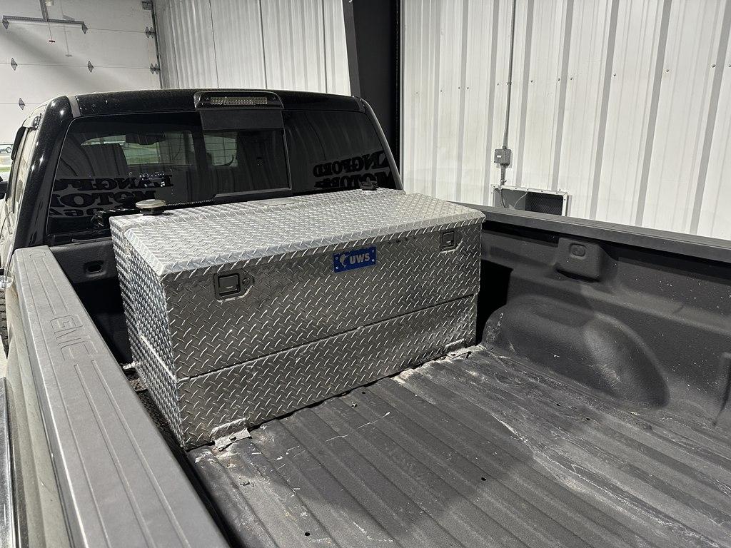 GMC Sierra 2500HD 4WD Crew Cab 153.7" Denali 2017