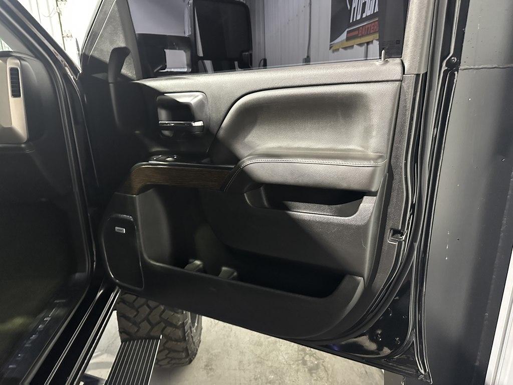 GMC Sierra 2500HD 4WD Crew Cab 153.7" Denali 2017