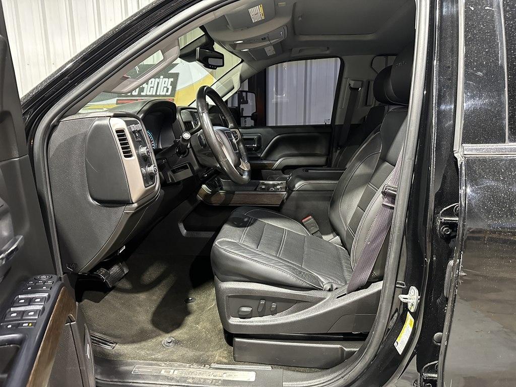 GMC Sierra 2500HD 4WD Crew Cab 153.7" Denali 2017