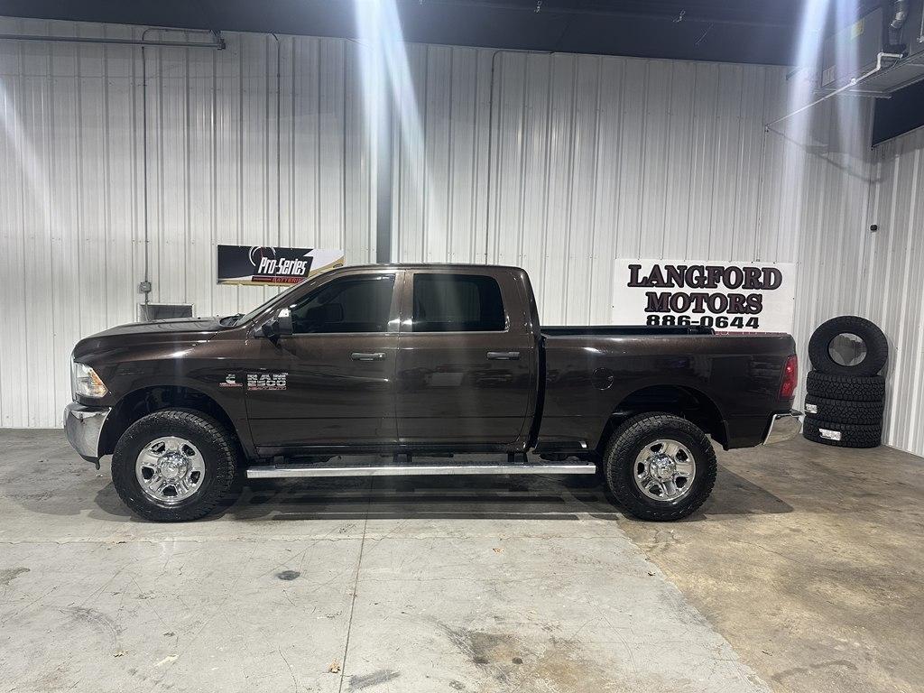 2017 RAM 2500 Tradesman 4x4 Crew Cab 6'4" Box