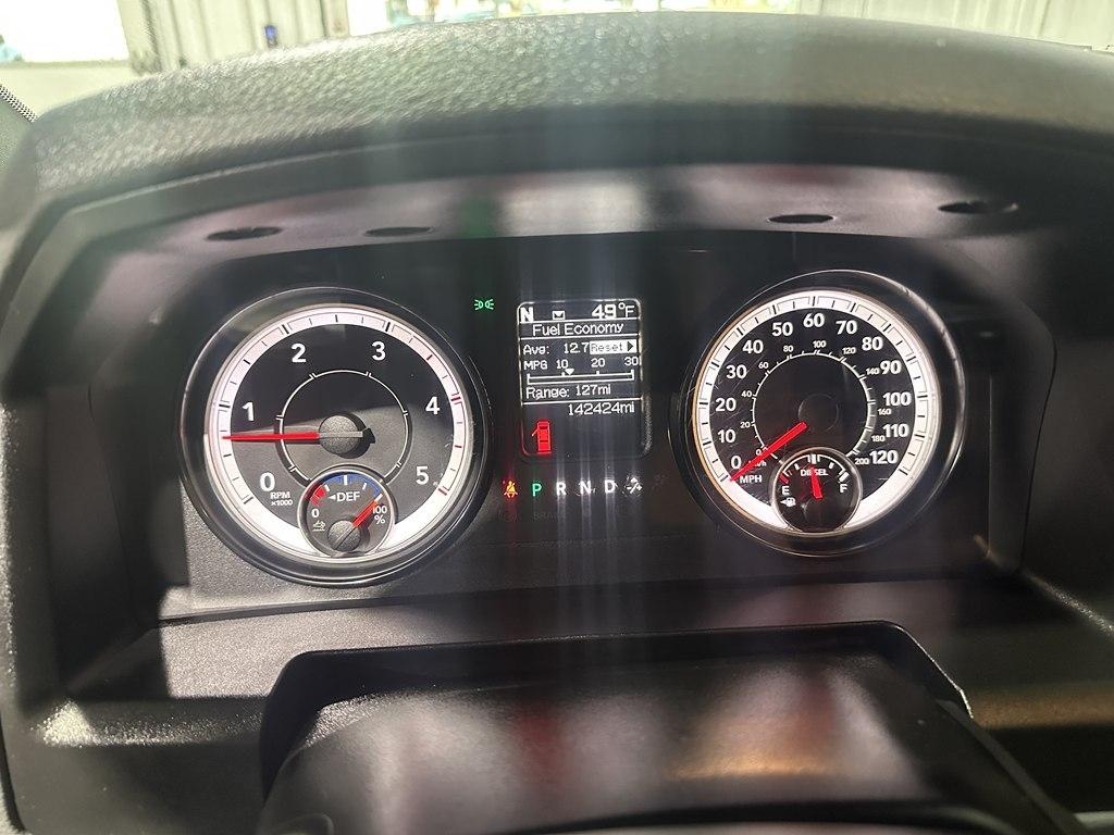 RAM 2500 Tradesman 4x4 Crew Cab 6'4" Box 2017