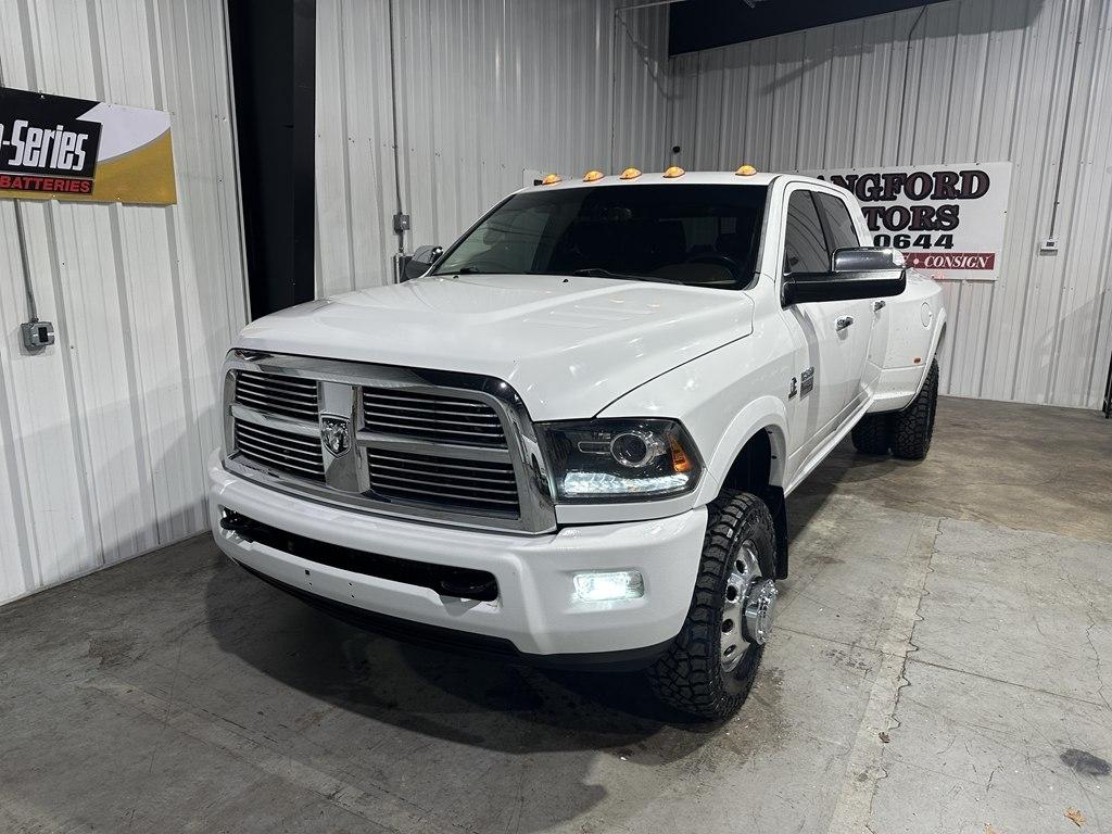 Dodge 3500 4WD Mega Cab 160.5" Laramie 2012