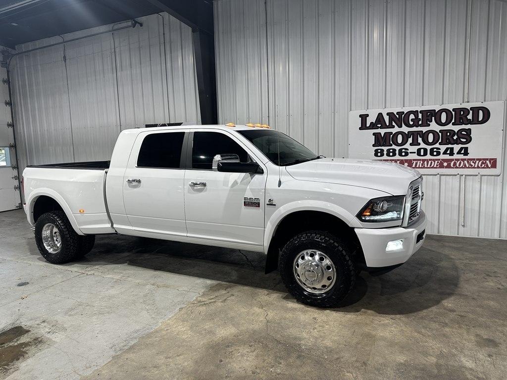 Dodge 3500 4WD Mega Cab 160.5" Laramie 2012