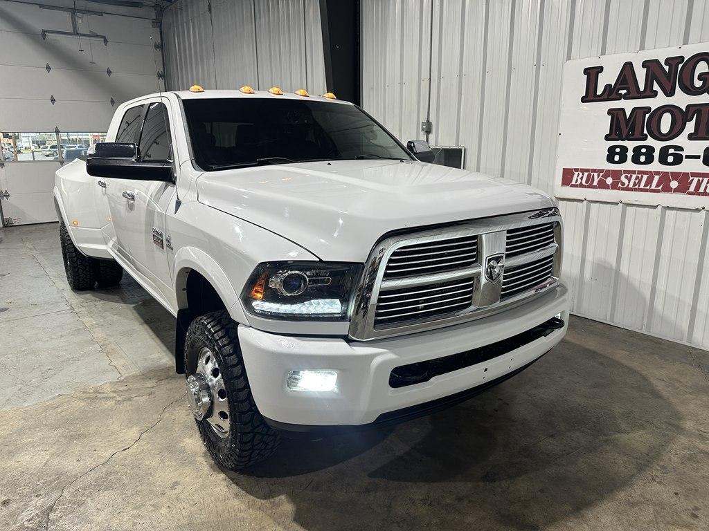 Dodge 3500 4WD Mega Cab 160.5" Laramie 2012