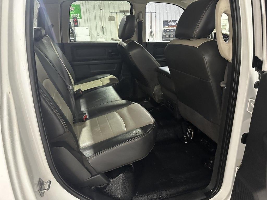 2011 RAM Ram 3500 Chassis Cab ST - Photo 8