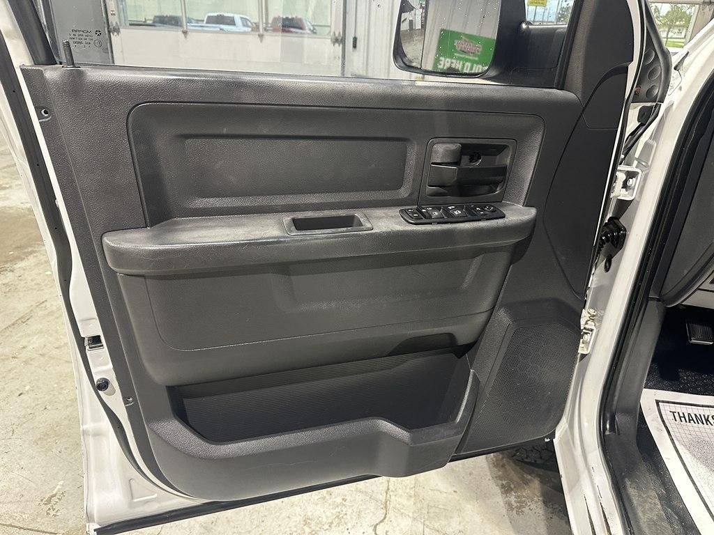 2011 RAM Ram 3500 Chassis Cab ST - Photo 13