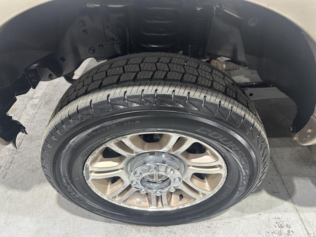 Ford Super Duty F-350 SRW King Ranch 4WD Crew Cab 6.75' Box 2011