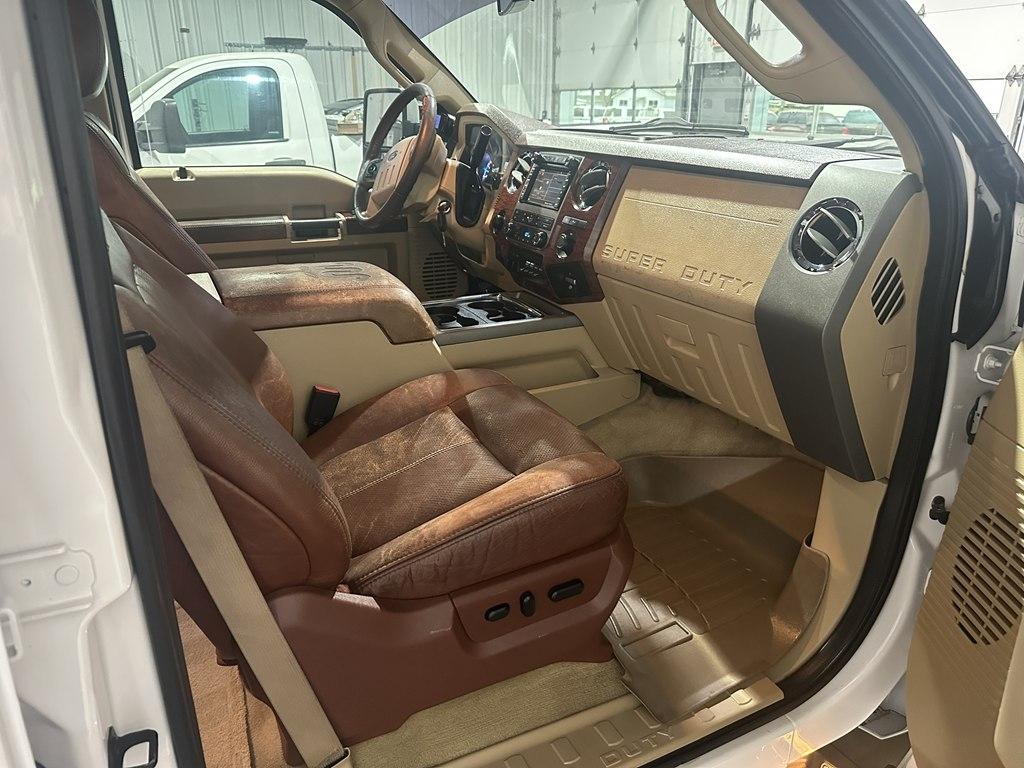 Ford Super Duty F-350 SRW King Ranch 4WD Crew Cab 6.75' Box 2011