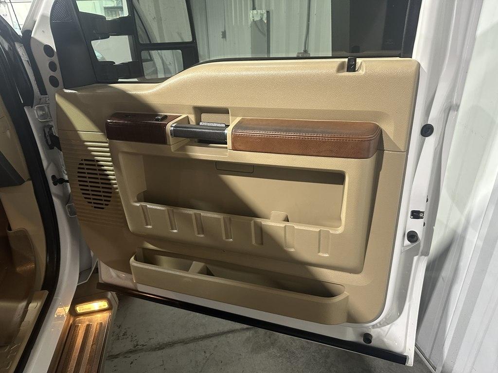 Ford Super Duty F-350 SRW King Ranch 4WD Crew Cab 6.75' Box 2011