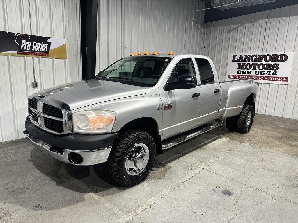 2008 Dodge Ram 3500 4WD Quad Cab 160.5" ST