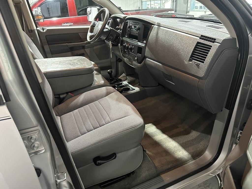 Dodge Ram 3500 4WD Quad Cab 160.5" ST 2008