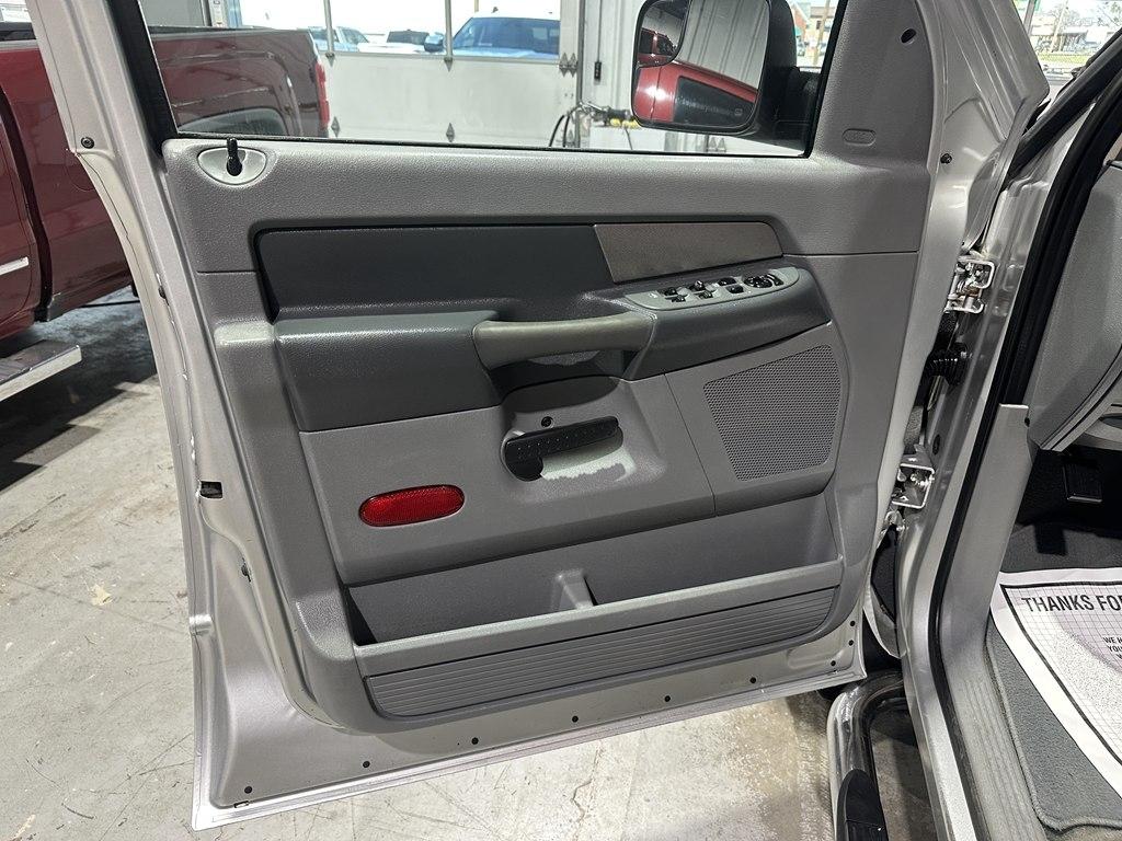 Dodge Ram 3500 4WD Quad Cab 160.5" ST 2008