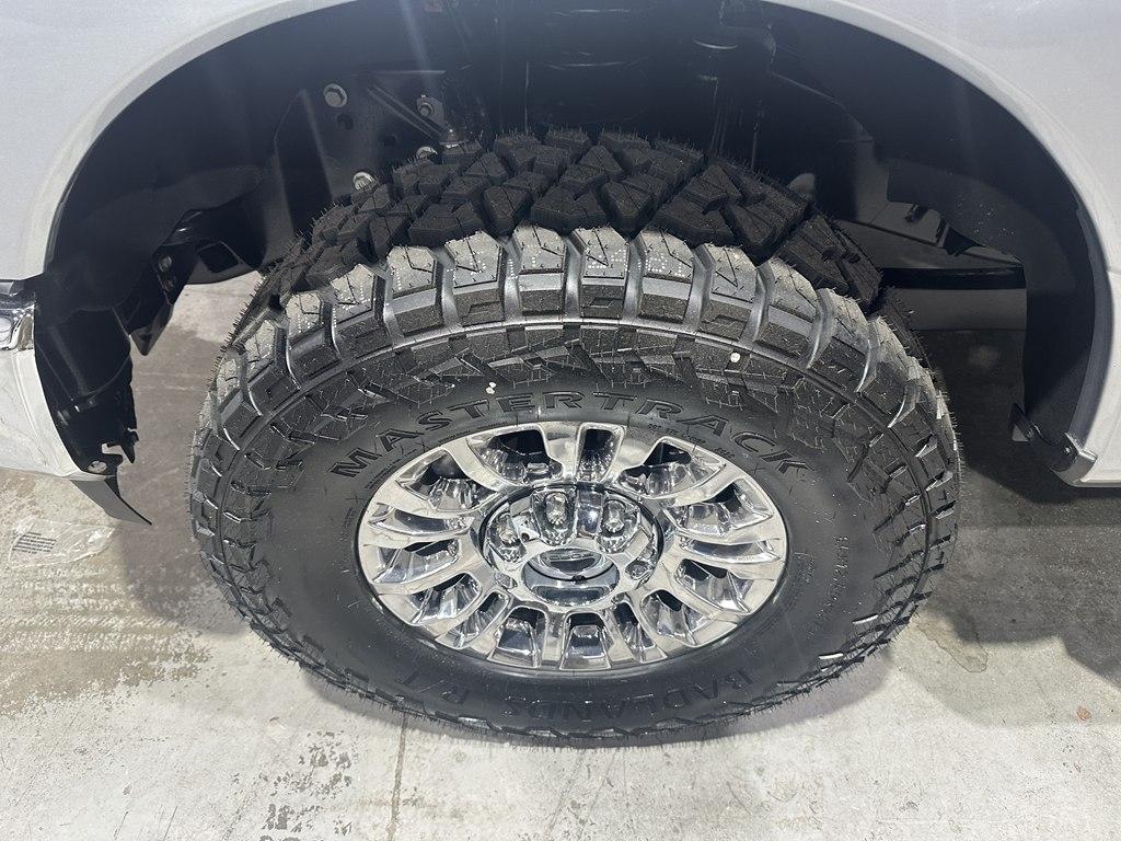 Ford Super Duty F-250 SRW Lariat 4WD Crew Cab 6.75' Box 2022