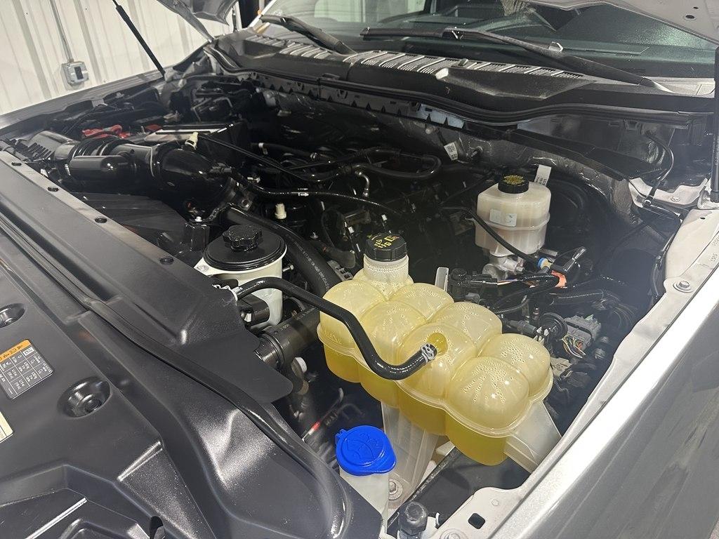 Ford Super Duty F-250 SRW Lariat 4WD Crew Cab 6.75' Box 2022