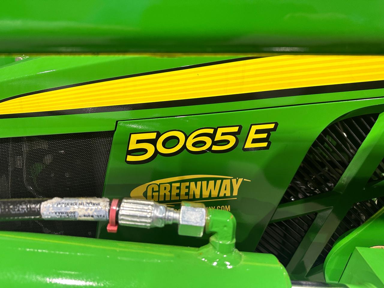 John Deere 5065E  2022