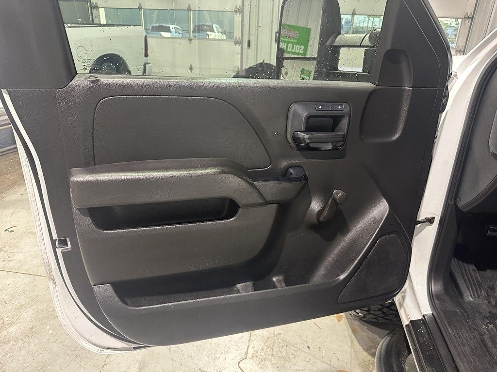 Chevrolet Silverado 2500HD Built After Aug 14 4WD Reg Cab 133.6" Work Truck 2015