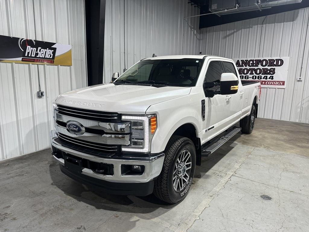 Ford Super Duty F-350 SRW Lariat 4WD Crew Cab 8' Box 2019