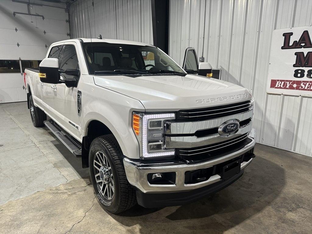 Ford Super Duty F-350 SRW Lariat 4WD Crew Cab 8' Box 2019