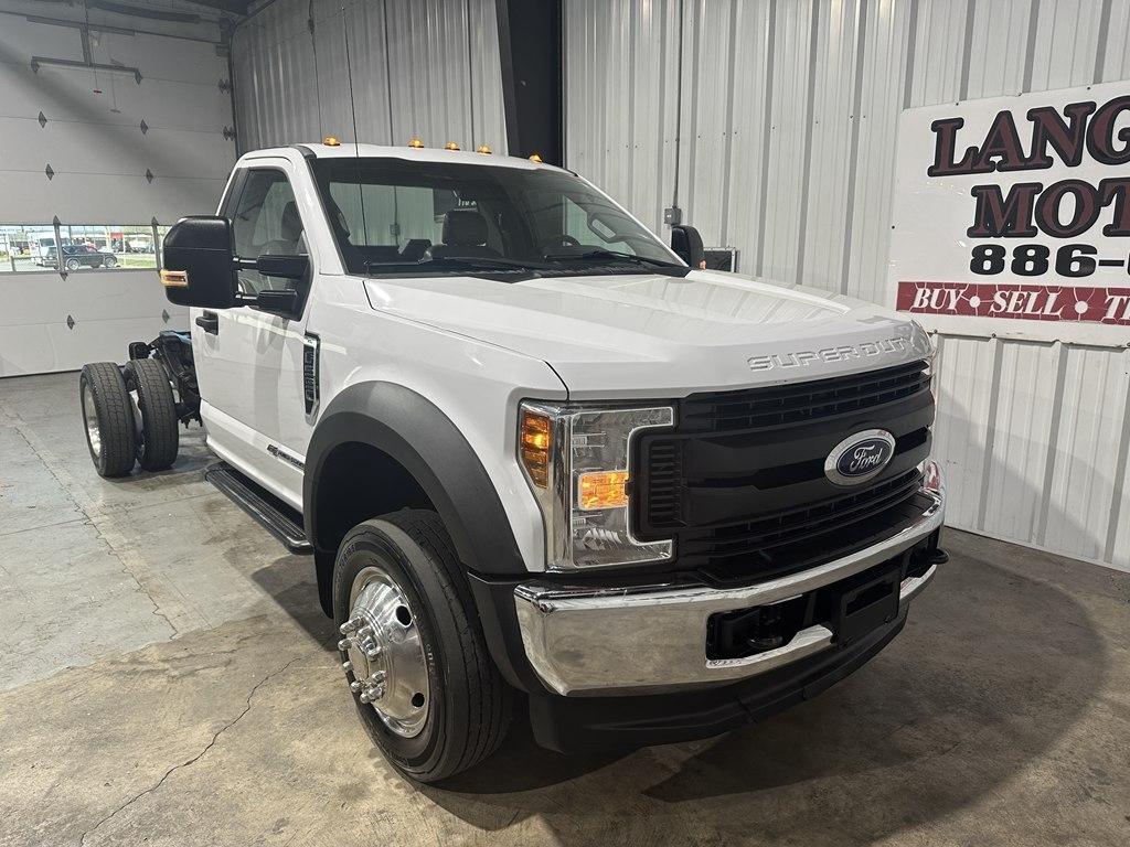 Ford Super Duty F-550 DRW XL 4WD Reg Cab 169" WB 84" CA 2019