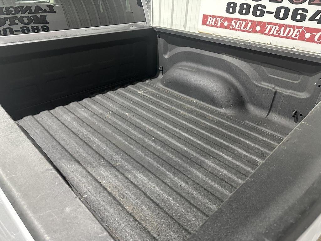 RAM 1500 4WD Crew Cab 140.5" SLT 2019